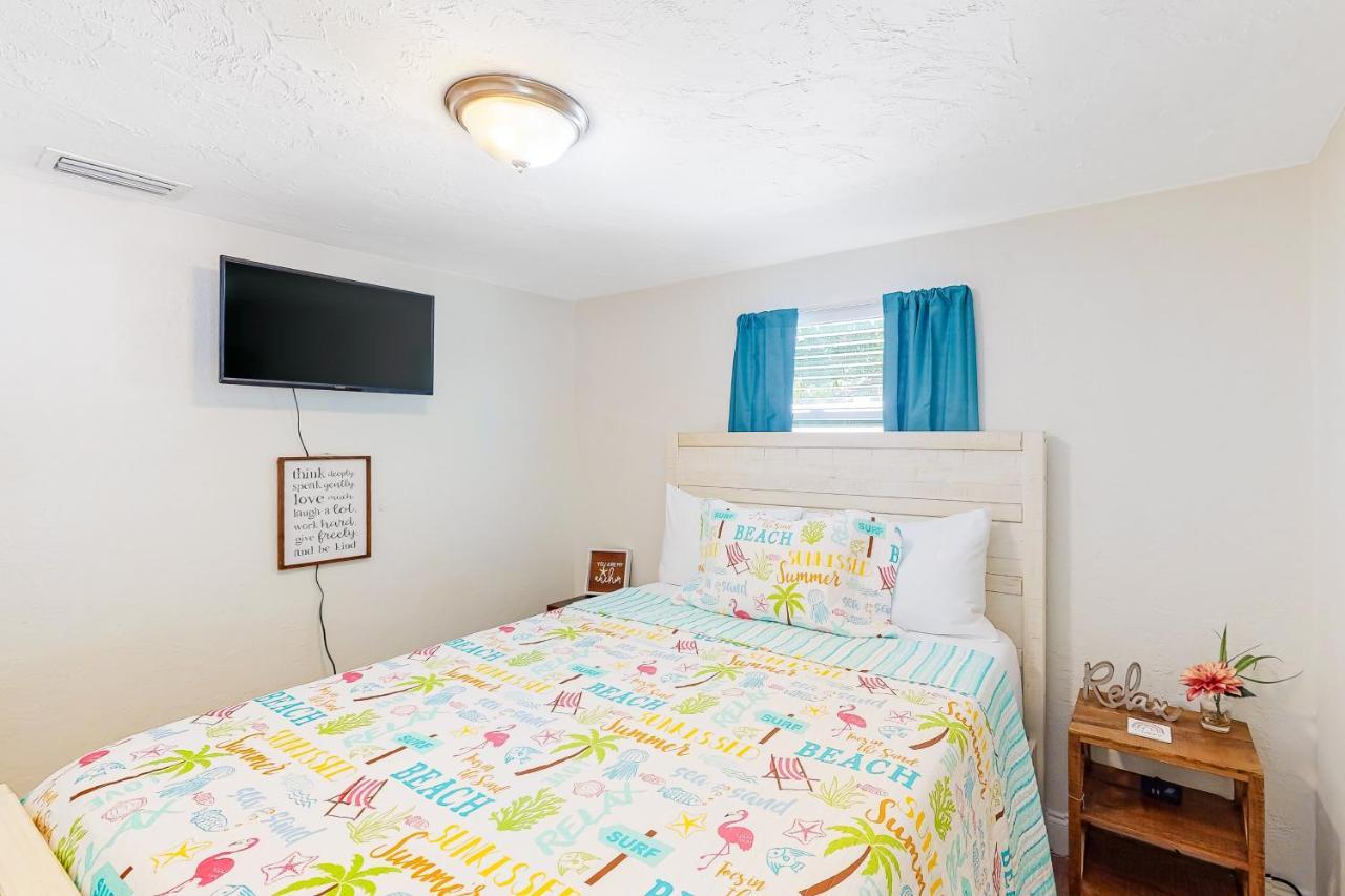 Pinellas Park Cottage Сейнт Питърсбърг Екстериор снимка