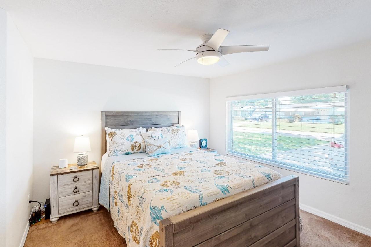 Pinellas Park Cottage Сейнт Питърсбърг Екстериор снимка